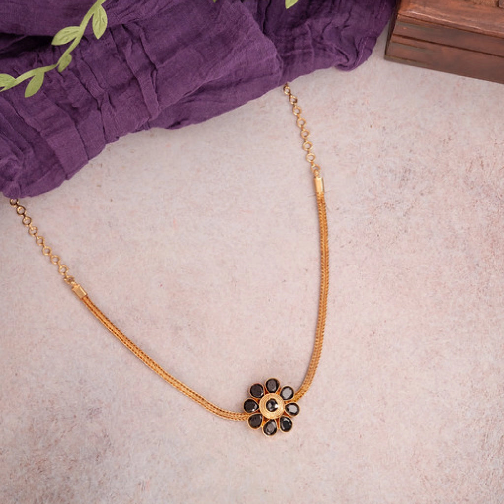 Opulent Radiance Chocker