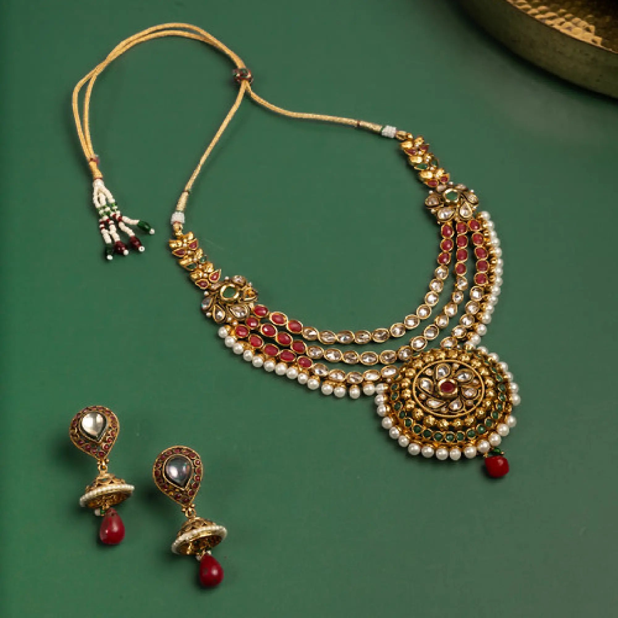 Vaishali Necklace Set