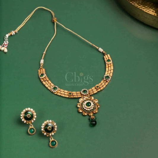 Antique Emerald Choker Set