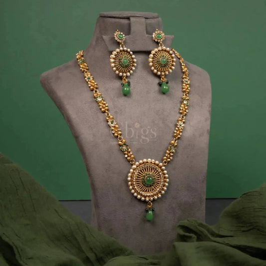 Antique Emerald Pearl Necklace Set