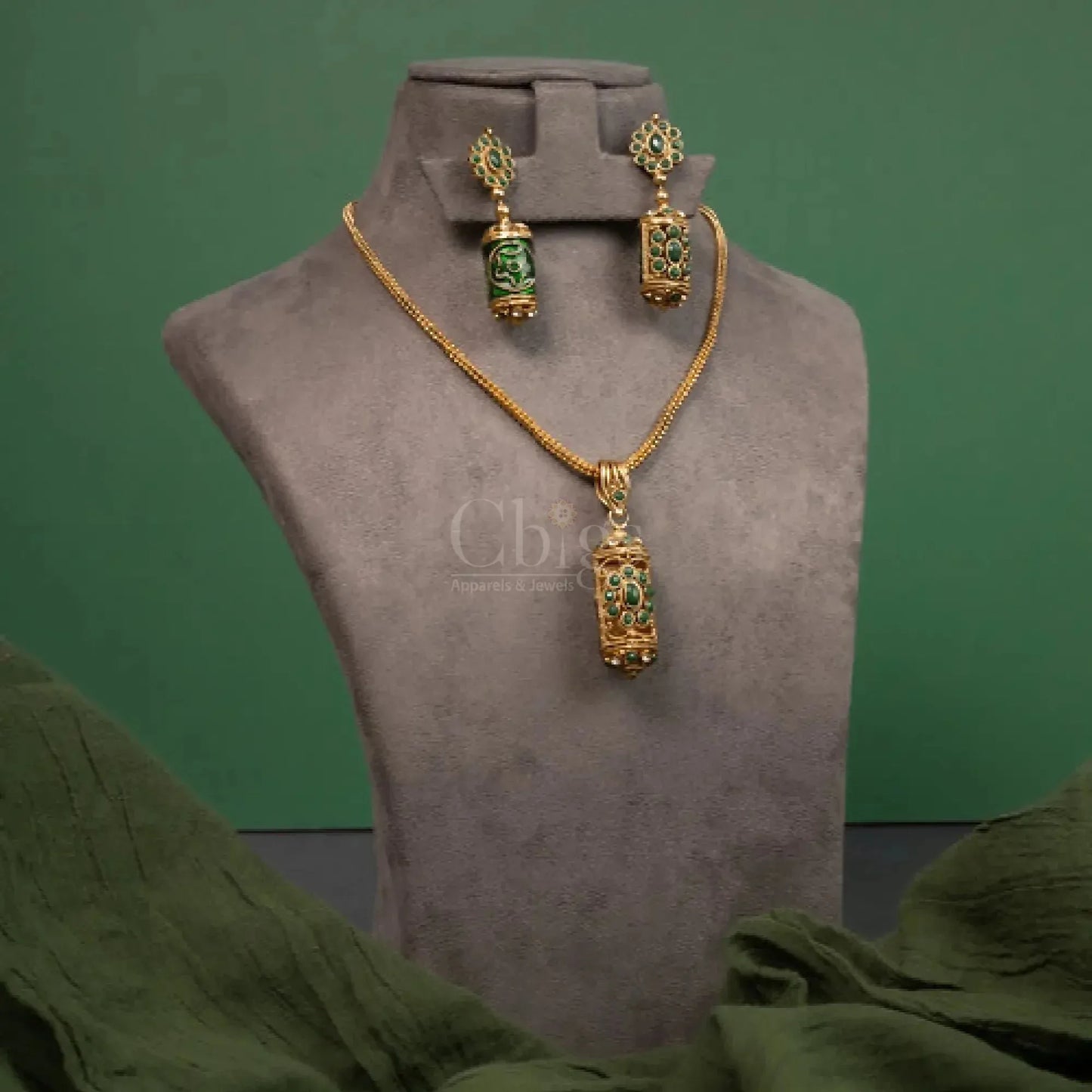 Antique Green Enamel Necklace Set