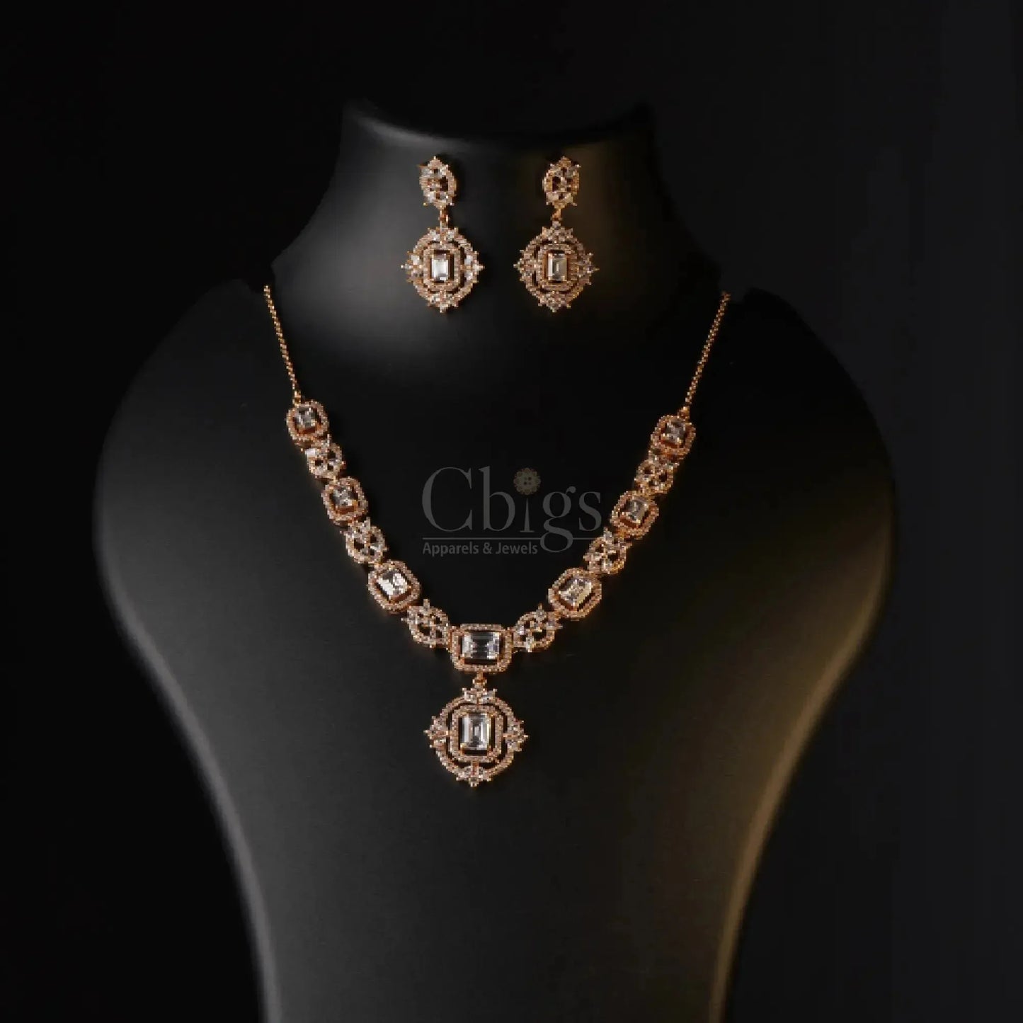 Taramayee Diamond Crush Neckpiece – Bold Sparkle