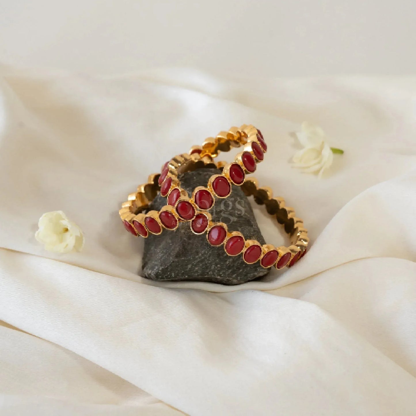 Tanirika – Classic Oval Coral Bangles