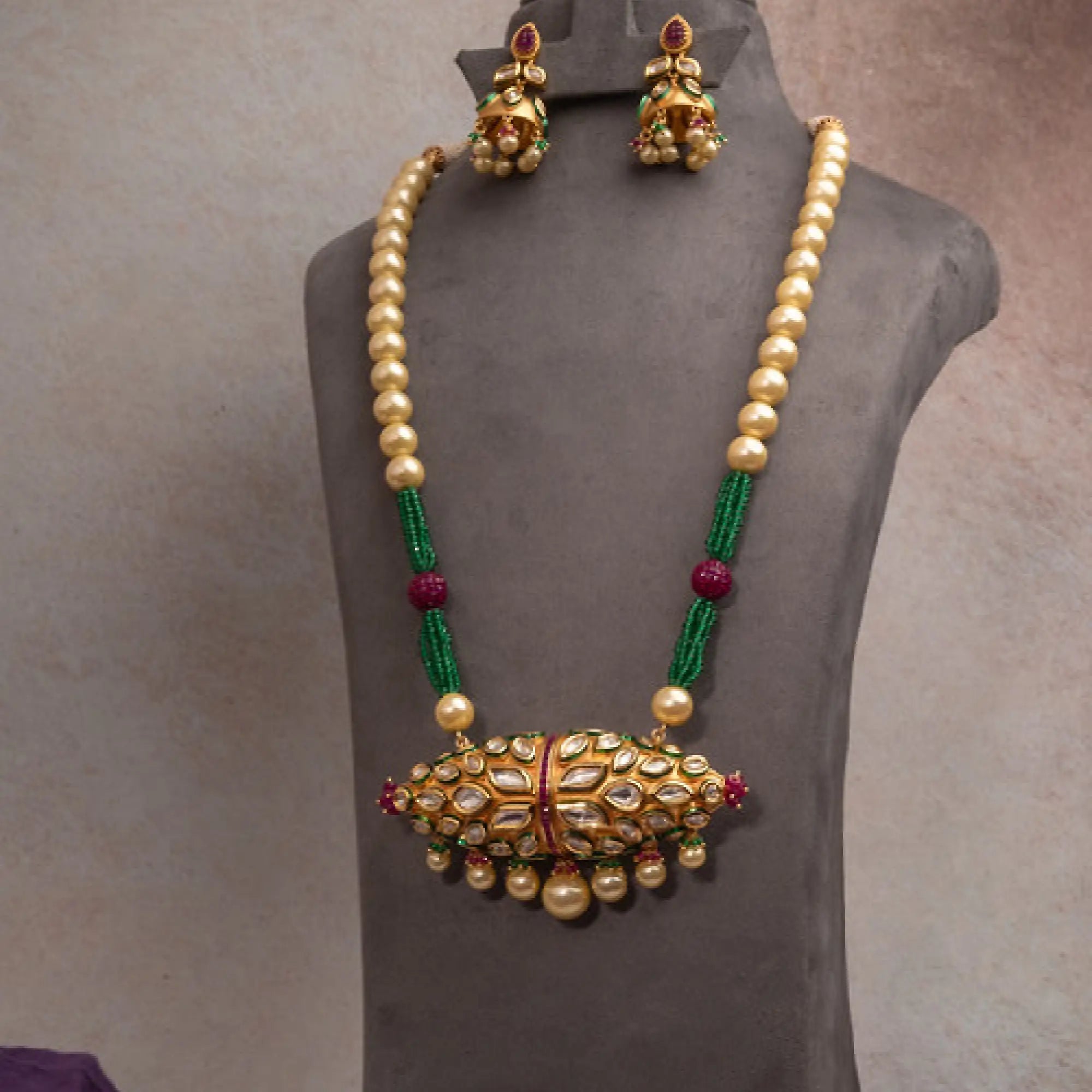 Ornate Wonder Pearl mala set