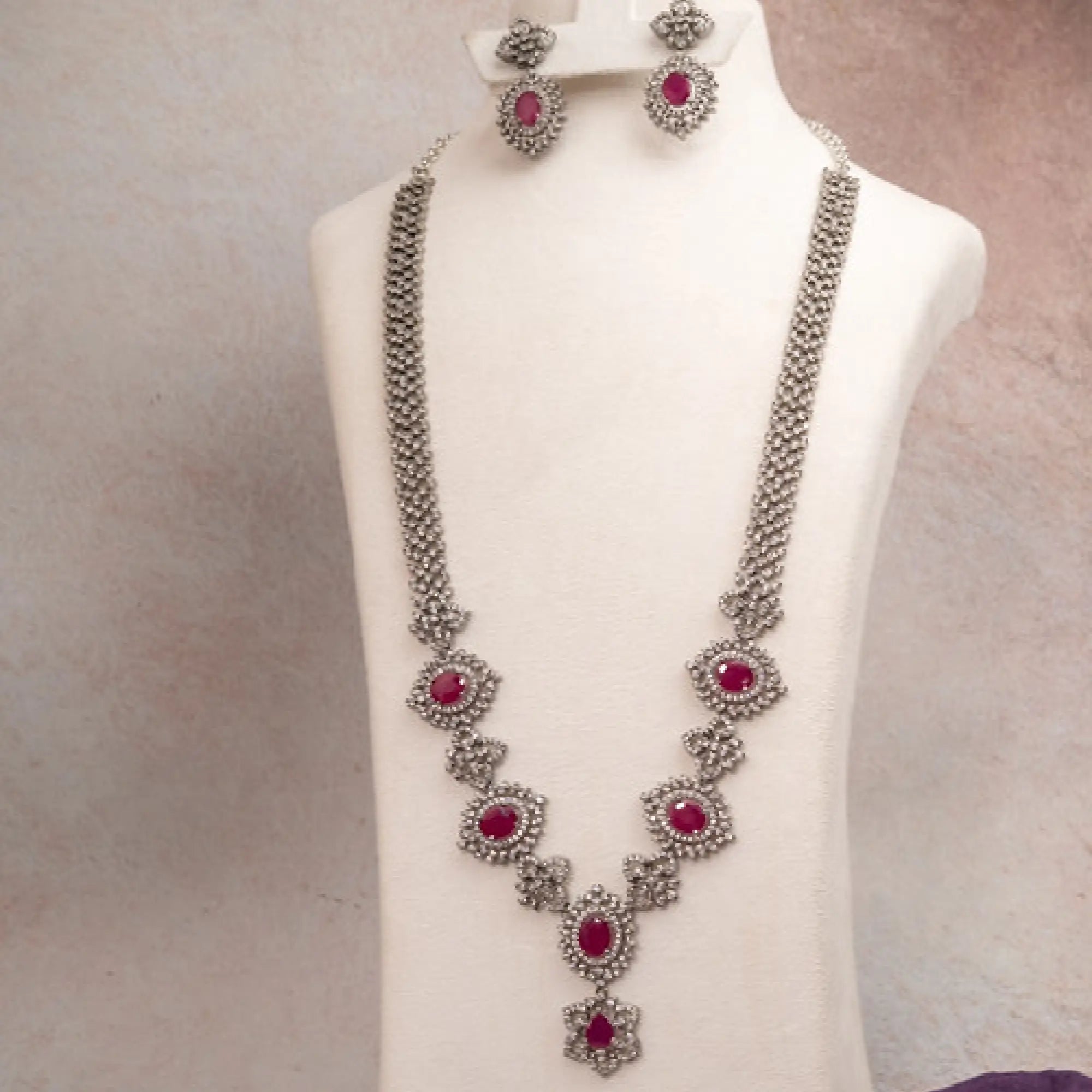 Radiant Heritage Haram set