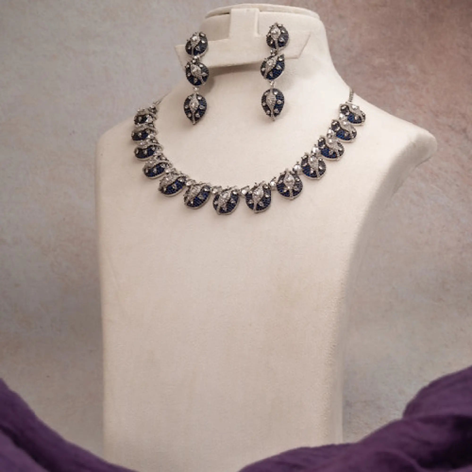 Eternal Glow Necklace set