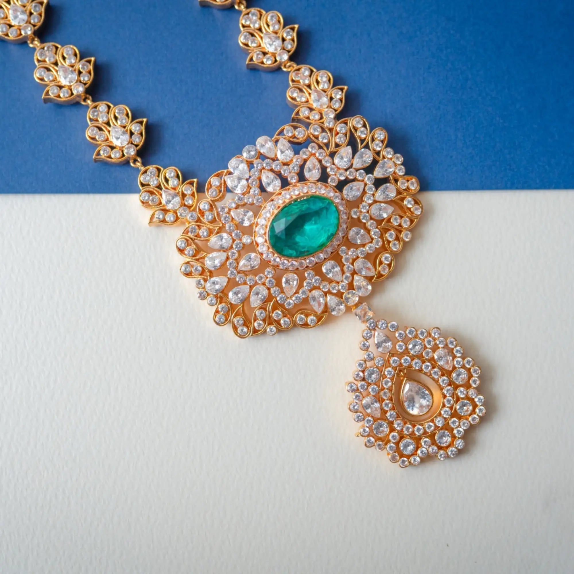 Royal Kemp Pendant Necklace