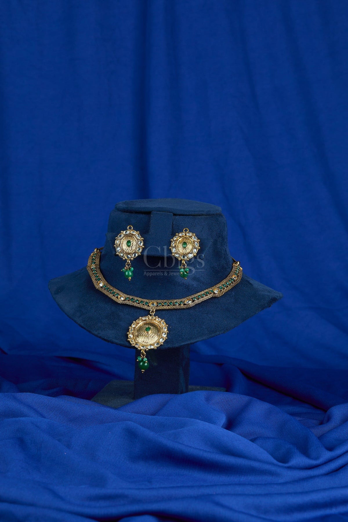 Antique Emerald Kundan Disc Necklace Set