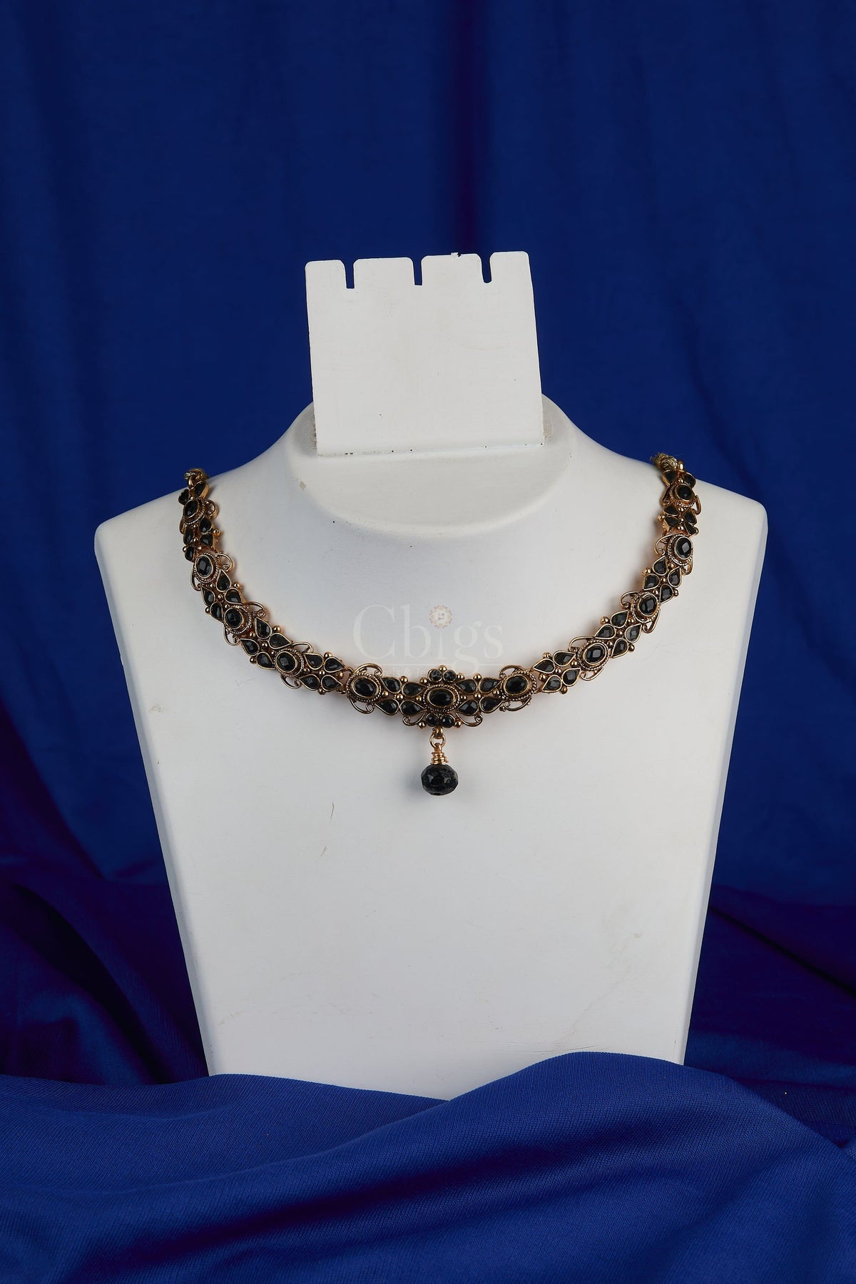 Antique Black Leaf Link Collar
