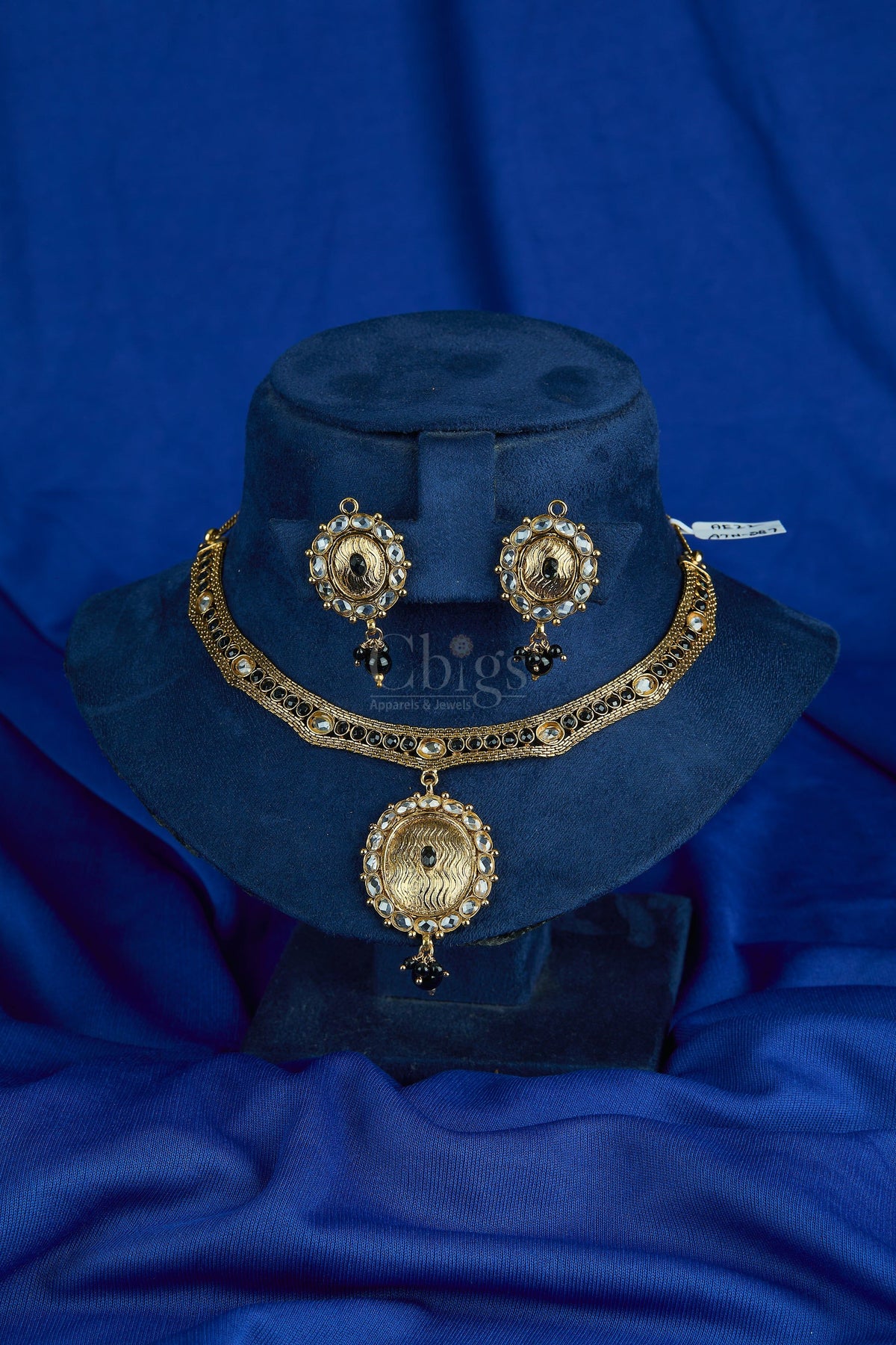 Antique Kundan Disc Medallion Necklace Set