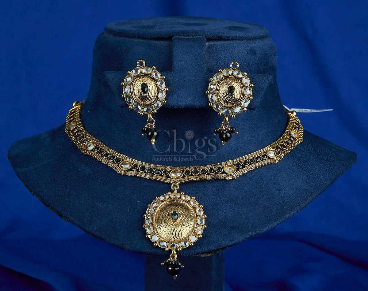 Antique Kundan Disc Medallion Necklace Set