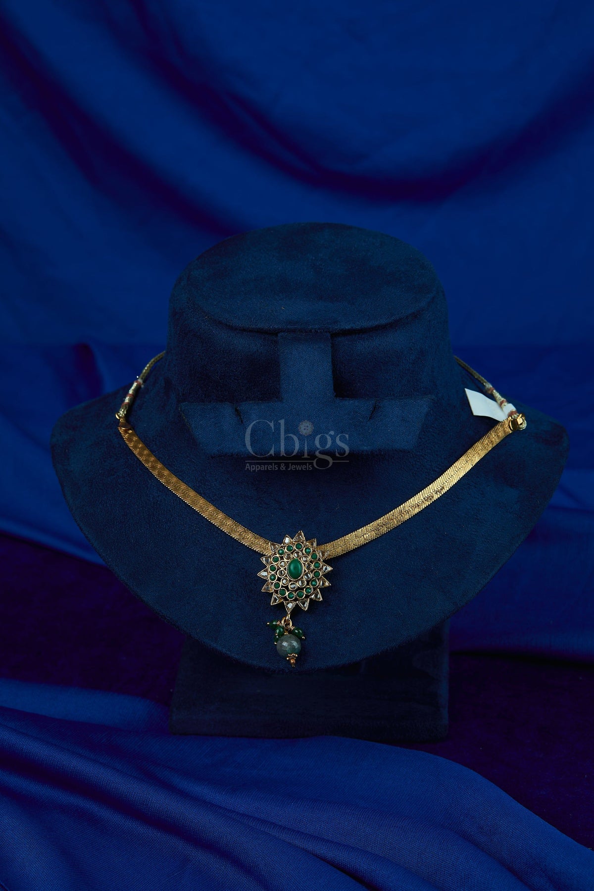 Antique Emerald Barrel Bead Minimal Necklace