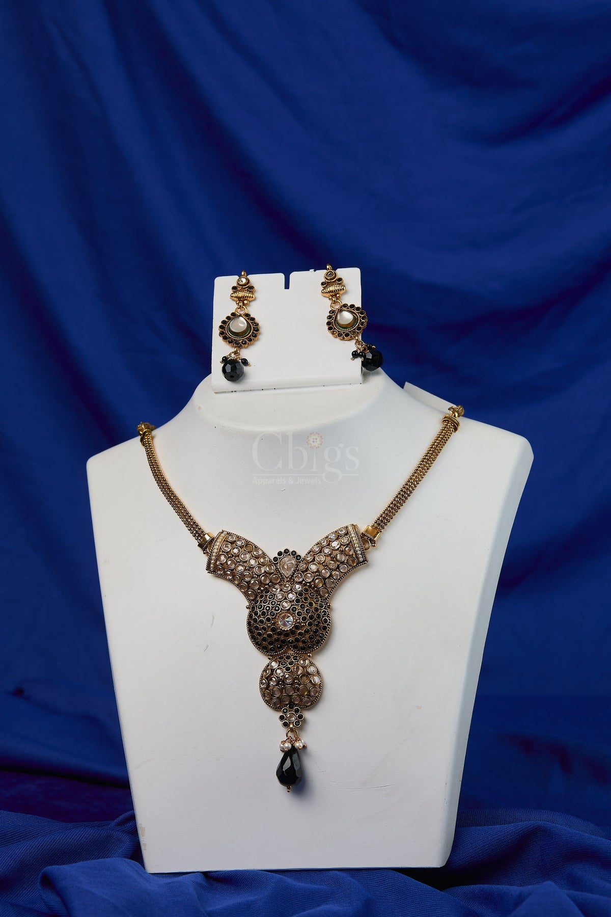Antique Black Kundan Cascade Medallion Set