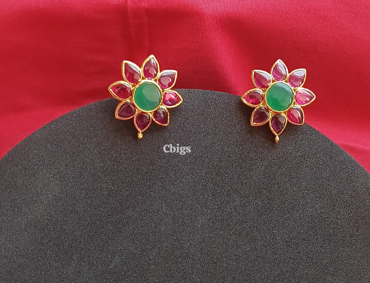 Ruby & Emerald semi precious stone pendant set
