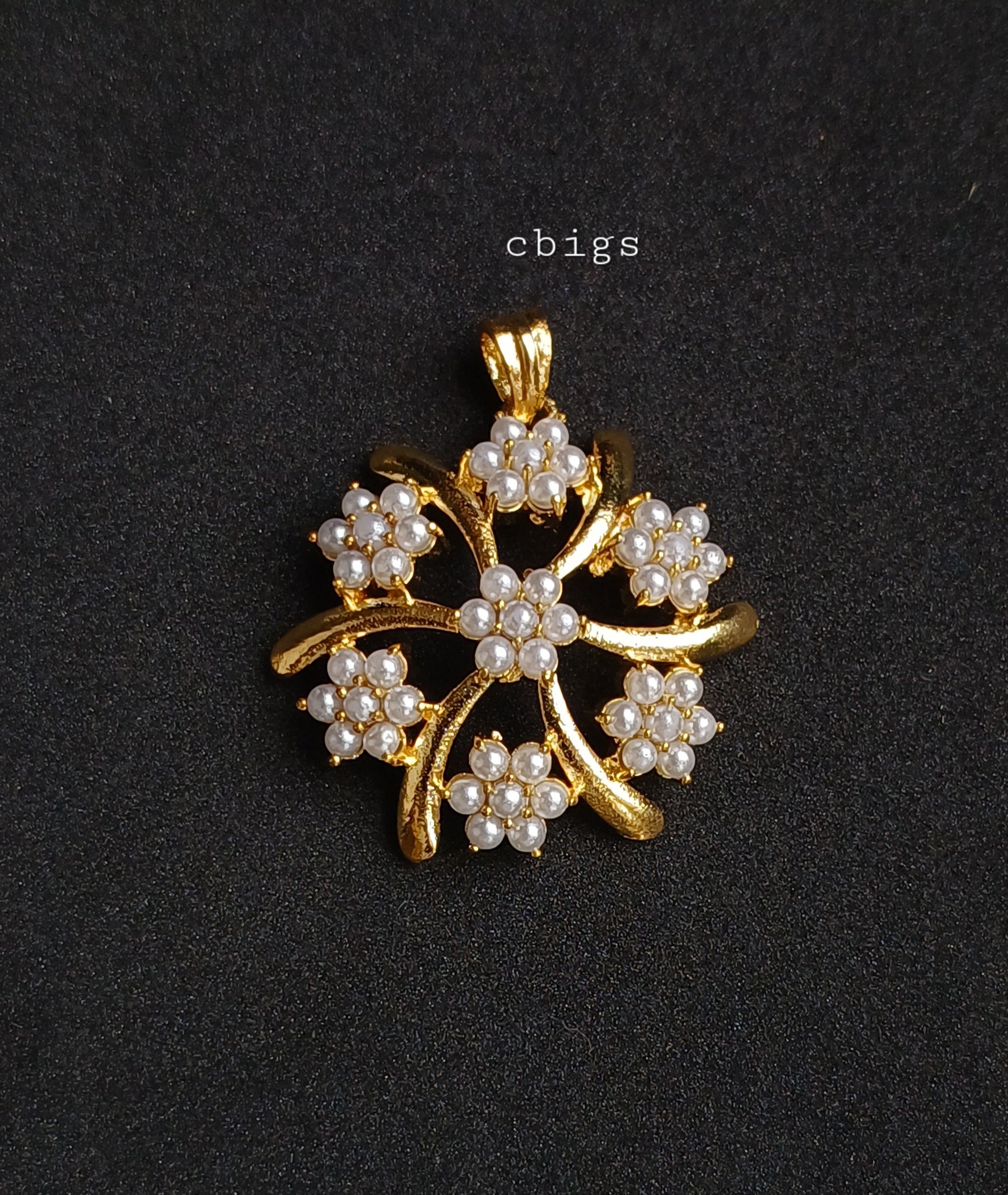 Pearl Pendant with earring