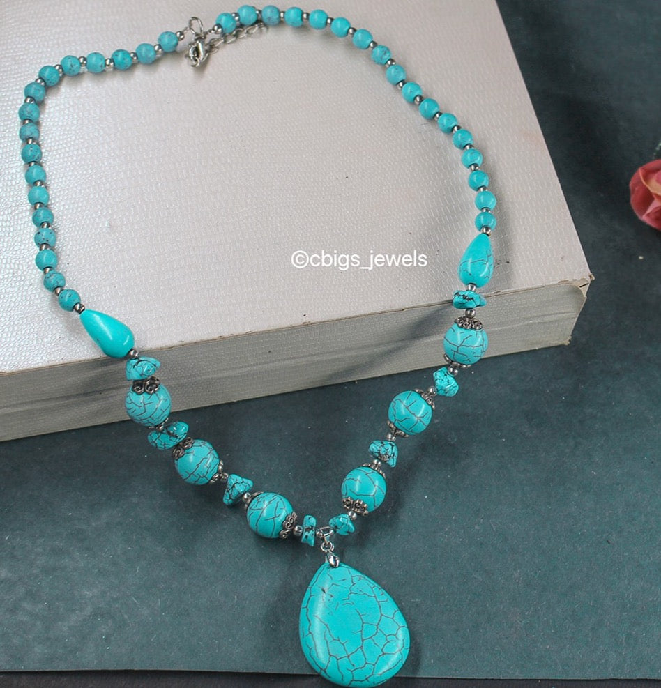 Precious Turquoise Necklace with Pendant