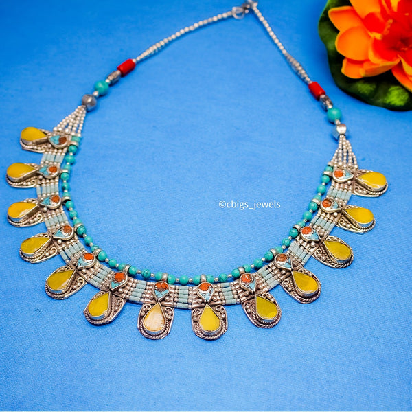 Attractive Tibetan Necklace with Agate stones.