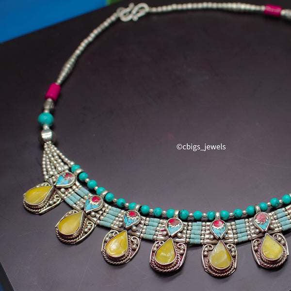 Attractive Tibetan Necklace with Agate stones.