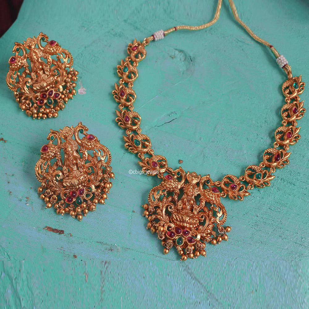 Elegant Antique Necklace with Goddess Lakshmi Motif