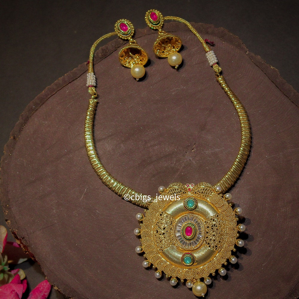 Antique Set with Statement Hasli Pendant